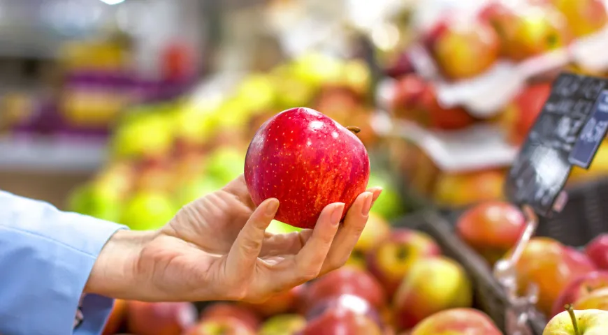 Эксперт решил проверить теории о правильной заморозке продуктов на примере яблок
