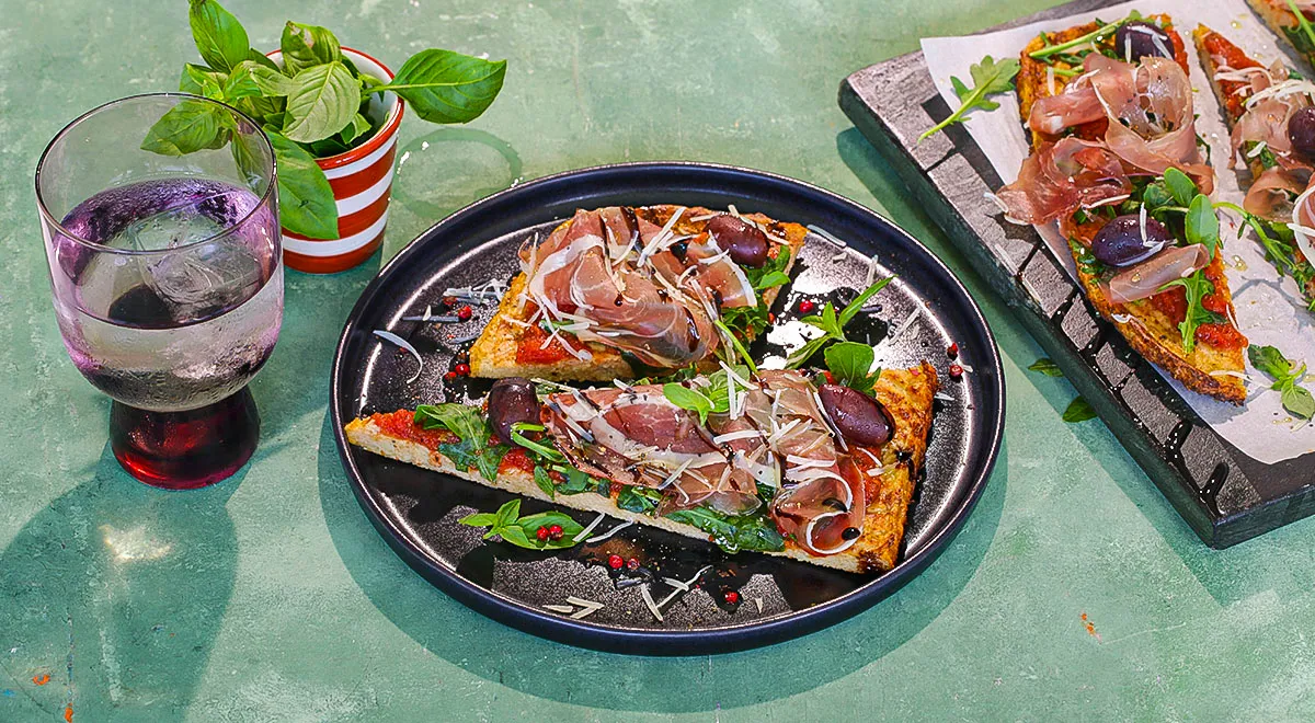 Рецепт пиццы из цветной капусты с прошуттов духовке