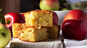 Шарлотка по-новому: хлебная, сливовая, с меренгой и не только
