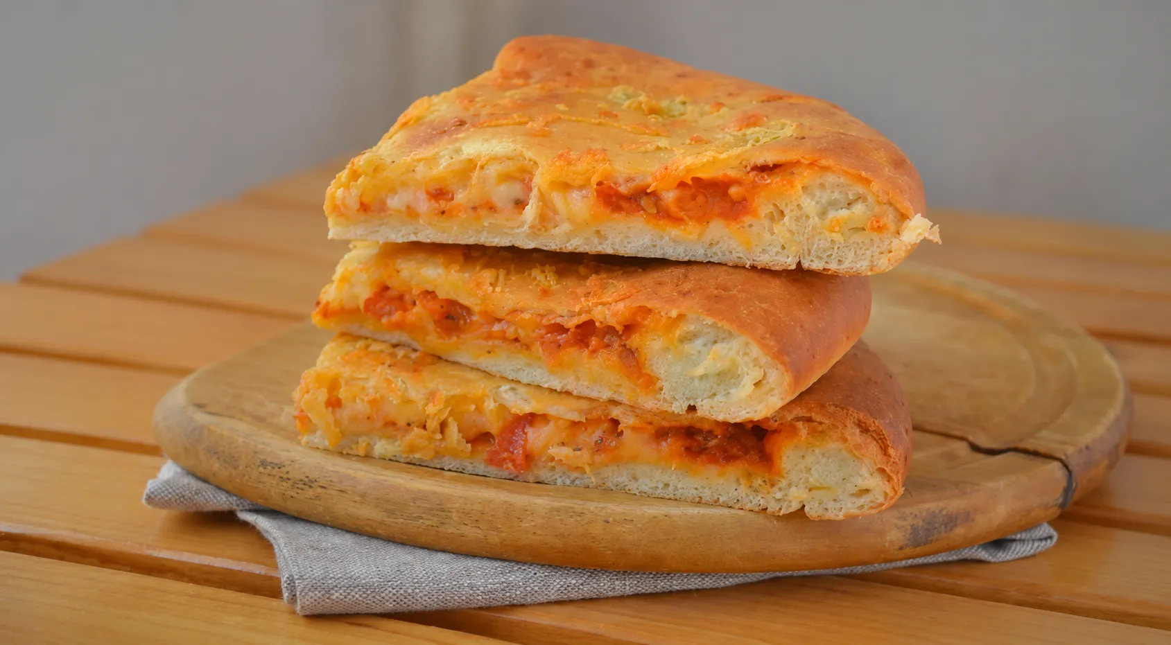 Домашняя закрытая пицца