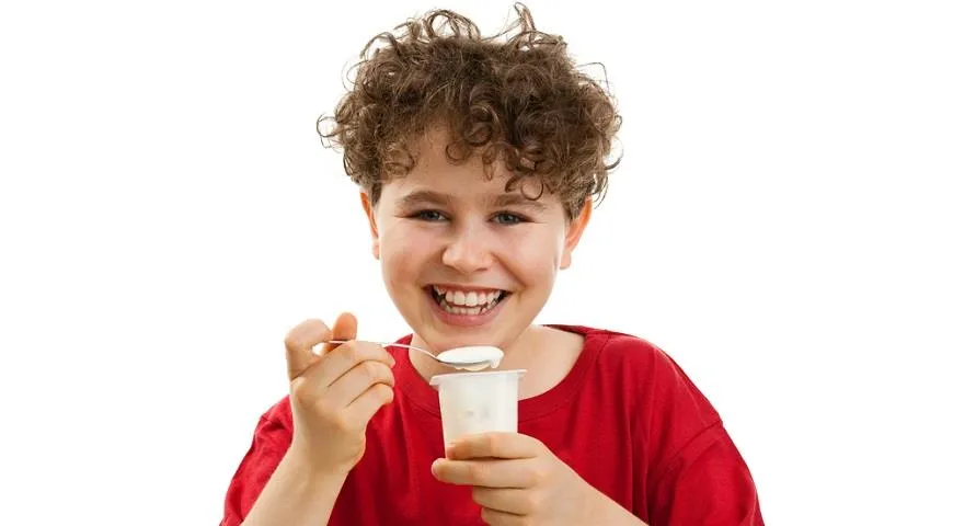 Обезжиренный йогурт может стать причиной появления прыщей