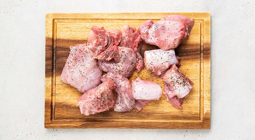 Кролик, тушенный в сливках