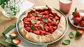 Рецепты с мукой пшеничной, клубникой и крахмалом