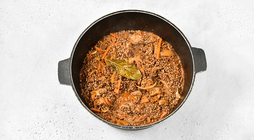 Гречка по-купечески в казане