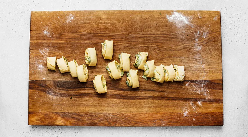 Домашний суп с чесночными галушками