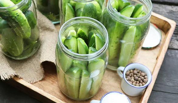Маринованные огурцы с куркумой на зиму