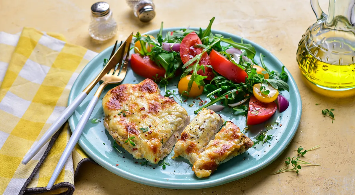 Рецепт индейки с российским сыром в духовке