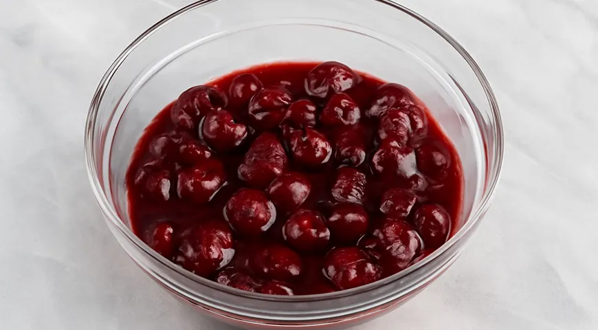 Тирольский пирог с вишней