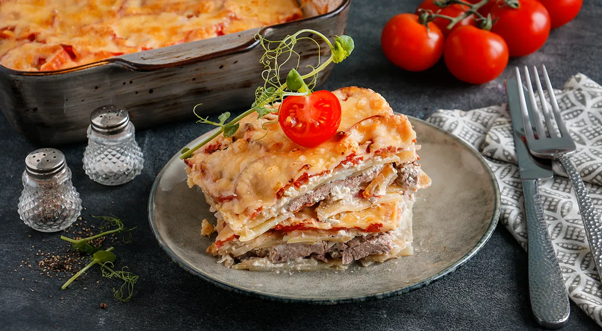 Мясо по-французски из говядины с помидорами в духовке — рецепт с фото пошагово