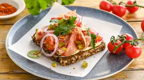 Бутерброд с томатами