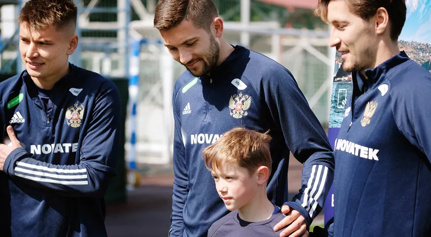 Давайте играть в футбол! Советы юным футболистам от звезд Сборной России по футболу