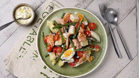 Салат нисуаз с яйцом