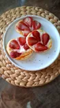 Слойки с творогом и клубникой