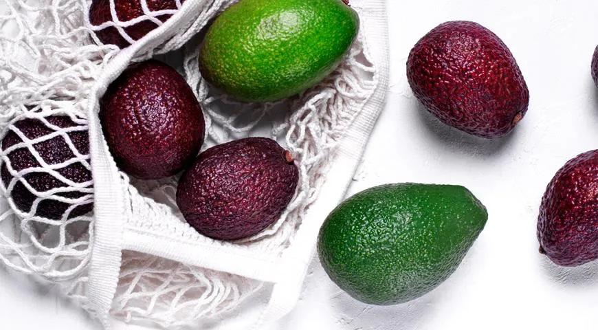 Из более чем 400 сортов авокадо одни из самых популярных – хасс и фуэрте