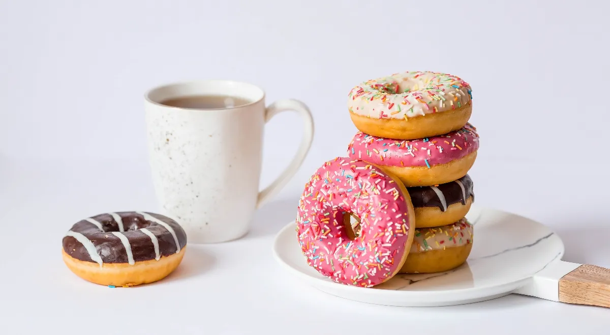 Разобрались, в чем разница между донатом и пончиком