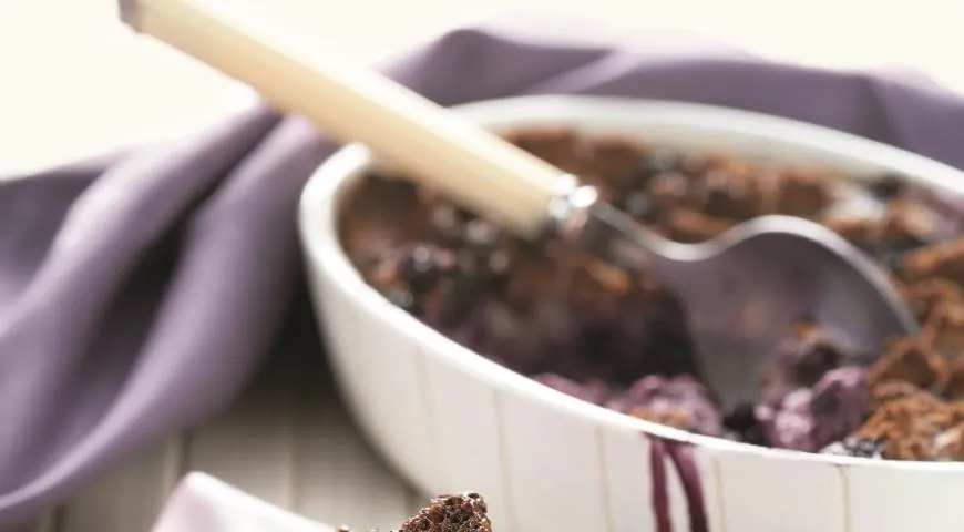 Хлебная запеканка с черникой