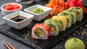 Почему к роллам подают соевый соус, васаби и имбирь: неожиданное объяснение