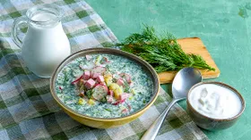 Окрошка на кефире с минеральной водой и мясным ассорти