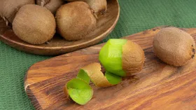 Как почистить киви: 5 простых и быстрых способов