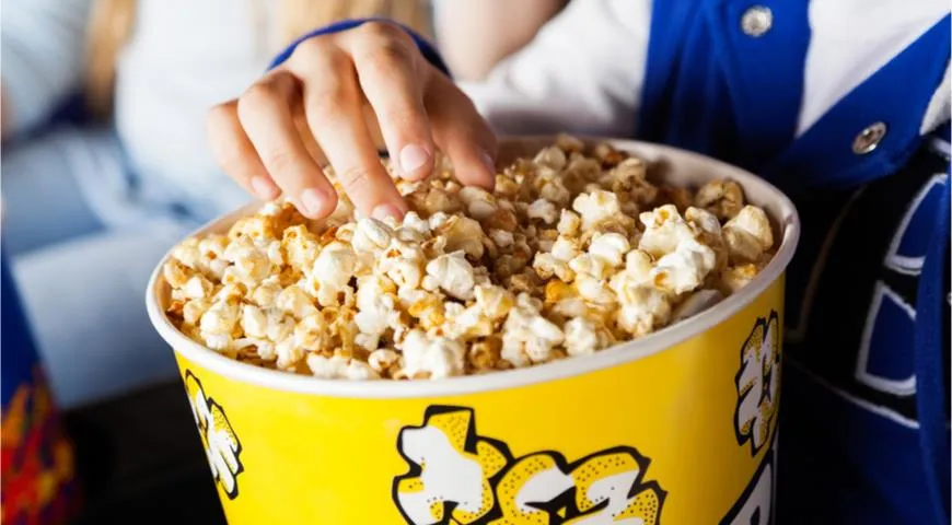 Запретят ли есть попкорн и чипсы в кинотеатрах после коронавируса?