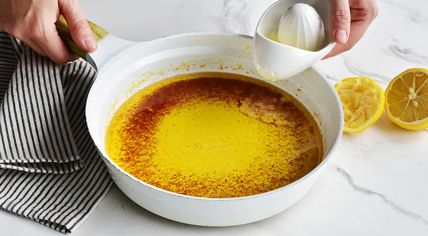 В бер-нуазет можно добавить лимон, и тогда получится шикарный соус к рыбе: более сливочный по цвету и с кислинкой