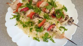 Шашлыки из куриного филе с овощами