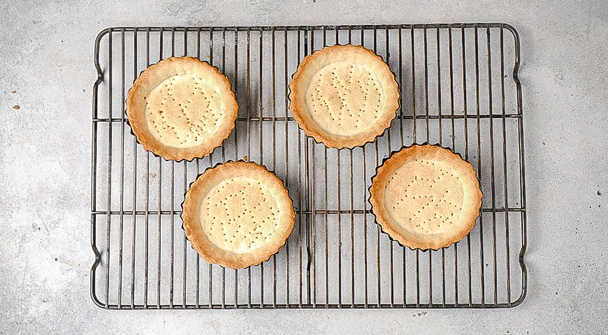 Лимонные тарталетки с малиной