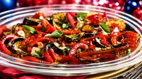 Салат из маринованных баклажанов и сладкого перца